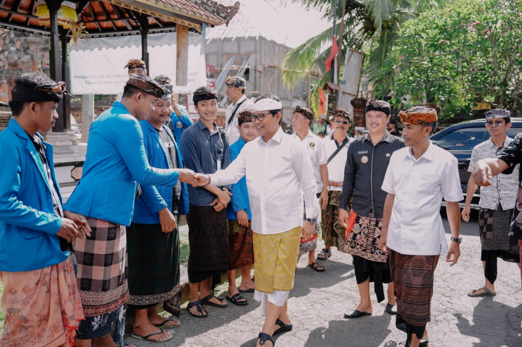 Sekda Adi Arnawa Buka Lomba Kesenian Bali di Abiansemal